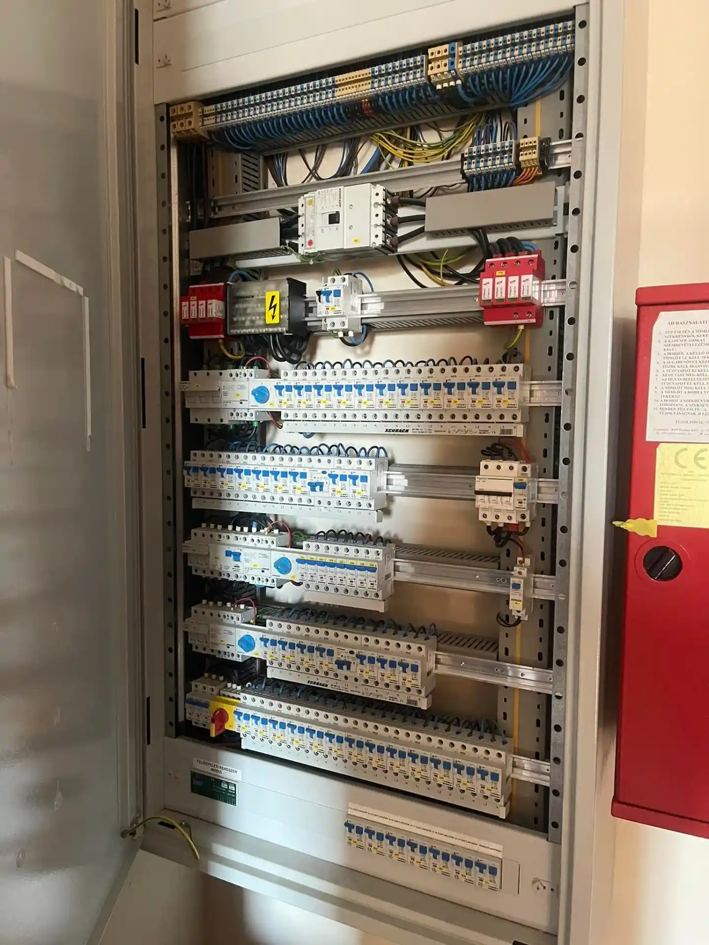 Villamos hálózat kiépítés és csere